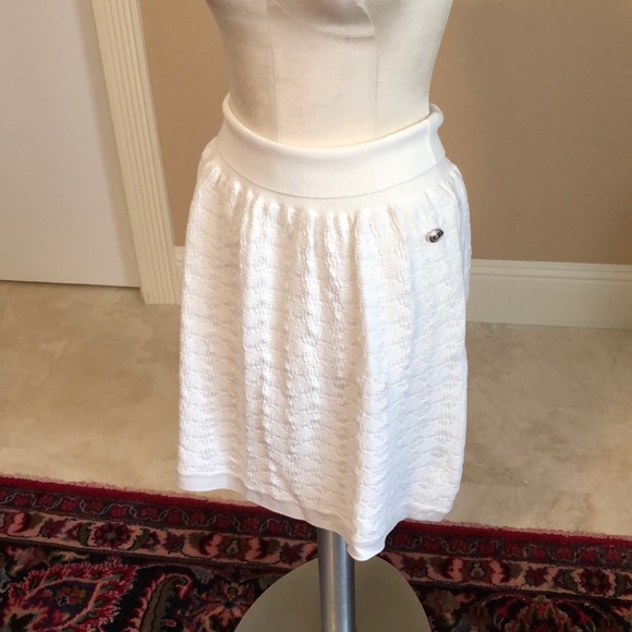 ❌SOLD❌ Chanel Two Pieces Suit - Picture 4 of 10